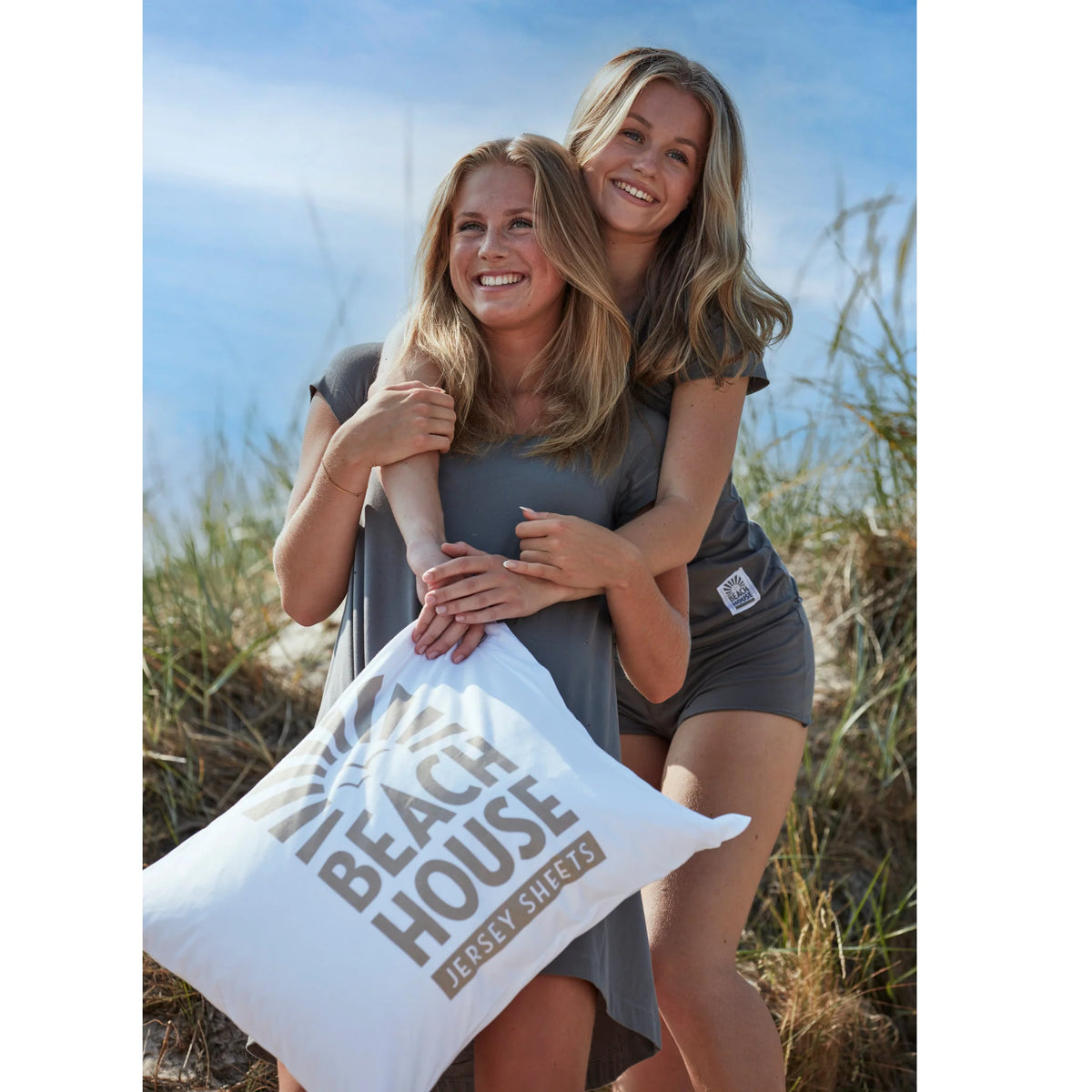 Örngott Beach House Logo