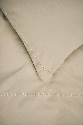 Beige/Vass